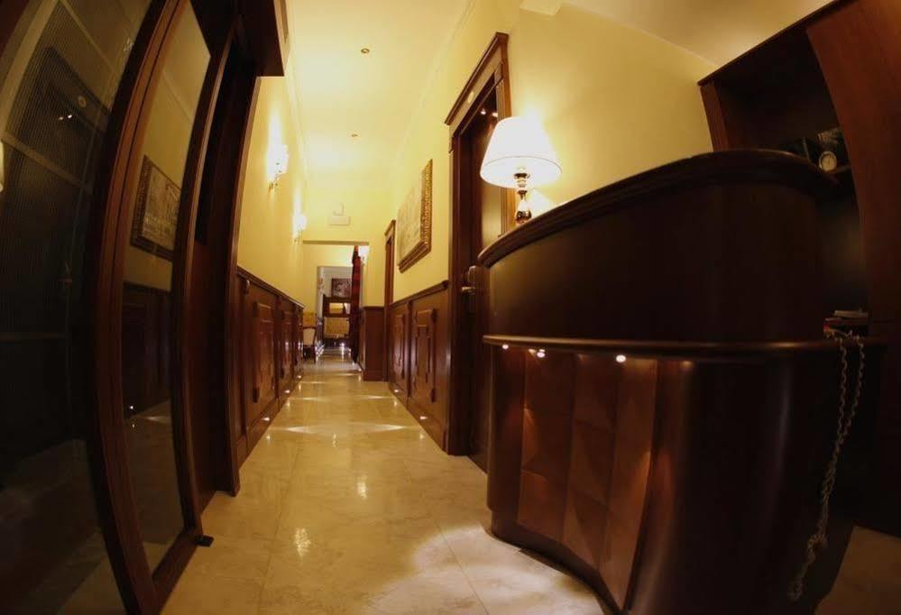 Domus Augusta Bed & Breakfast Roma Ngoại thất bức ảnh